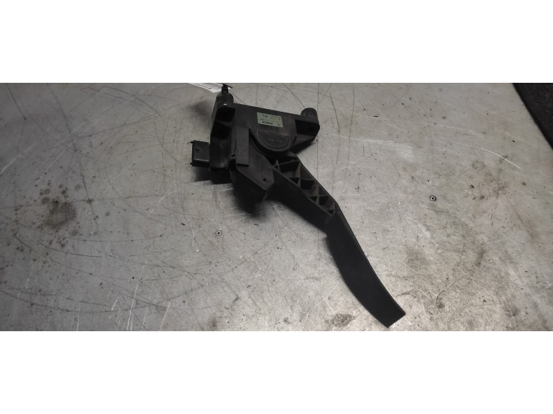 Recambio de potenciometro pedal para opel astra g berlina 2.0 dti referencia OEM IAM 0281002278 6 PINS 