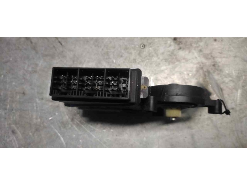 Recambio de motor elevalunas delantero derecho para volkswagen polo (9n1) conceptline referencia OEM IAM 6Q2959802A  