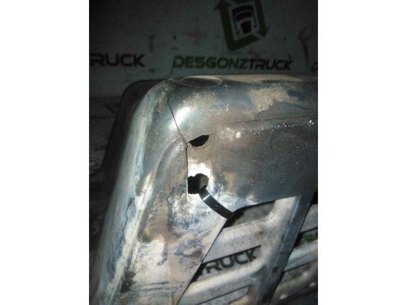 Recambio de peldaño izquierdo para volvo fm 12 asta 2001 fsa  4x2 largo, bajo referencia OEM IAM   