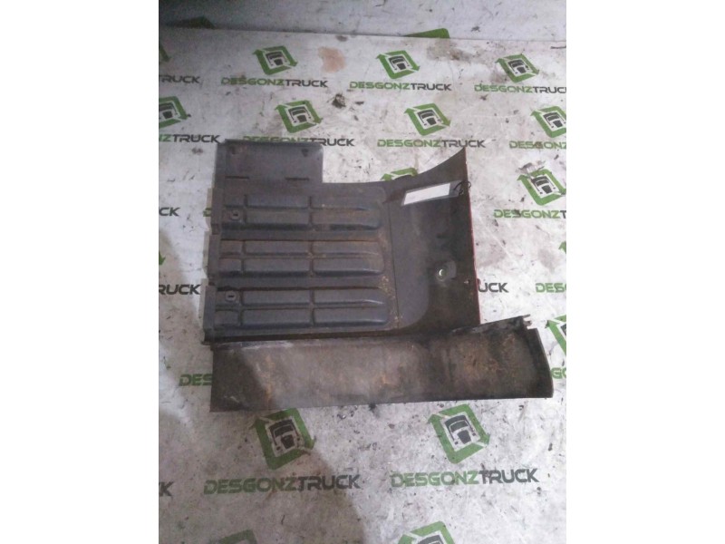 Recambio de deflector derecho para nissan trucks m 130.17 referencia OEM IAM   