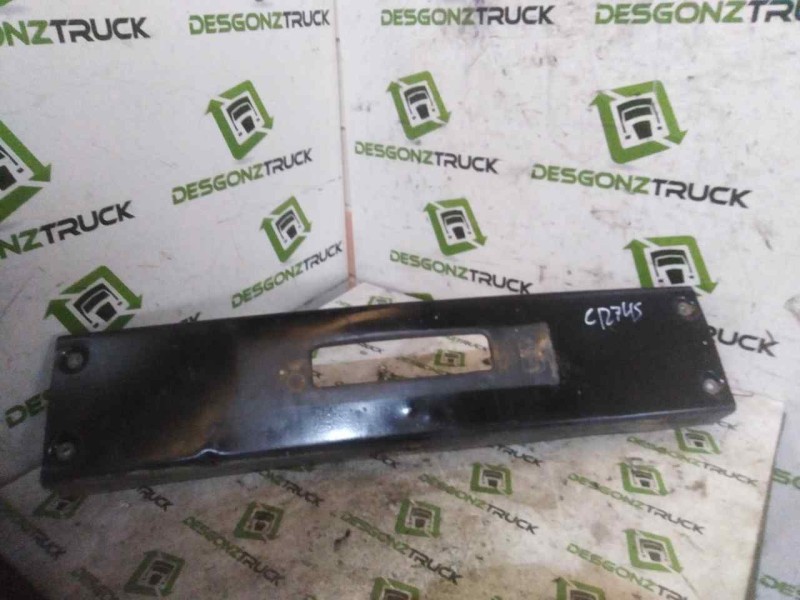 Recambio de paragolpes delantero para nissan trucks m 130.17 referencia OEM IAM  PARTE CENTRAL 