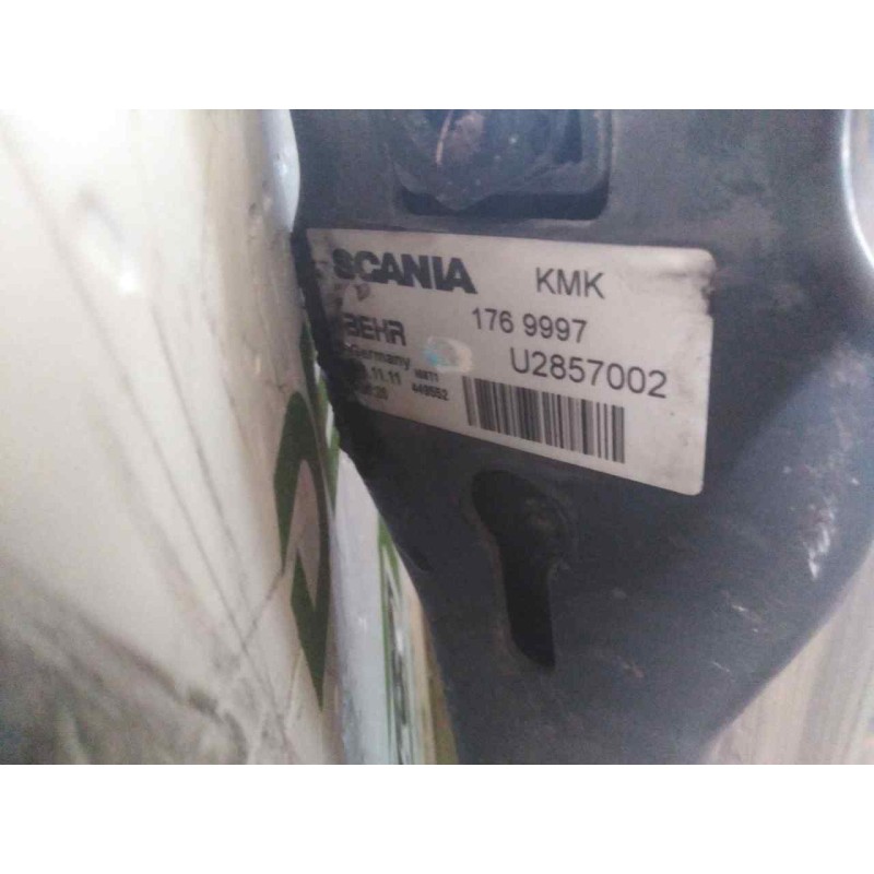 Recambio de radiador agua para scania serie p/g/r (c-clase) referencia OEM IAM 1769997 U28857002 104 , 5CM ALTO/86CM LARO