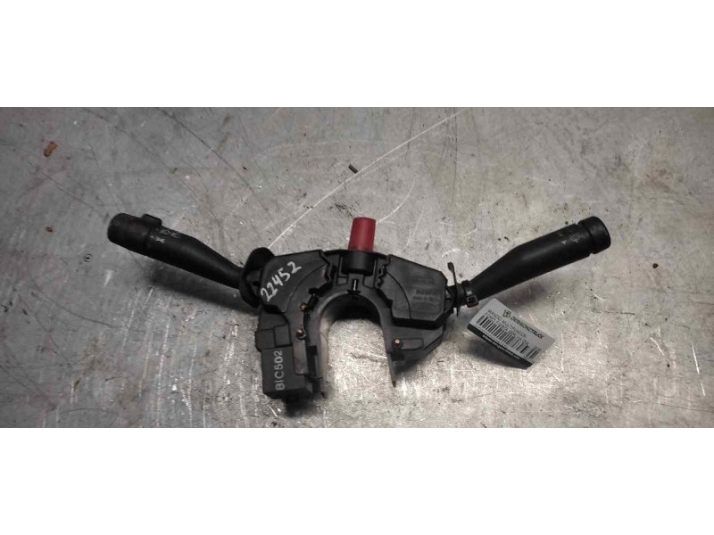 Recambio de mando multifuncion para ford fiesta berlina ghia referencia OEM IAM XS6T11K665CA  