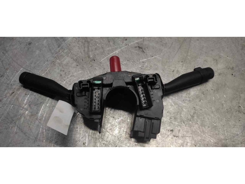 Recambio de mando multifuncion para ford fiesta berlina ghia referencia OEM IAM XS6T11K665CA  