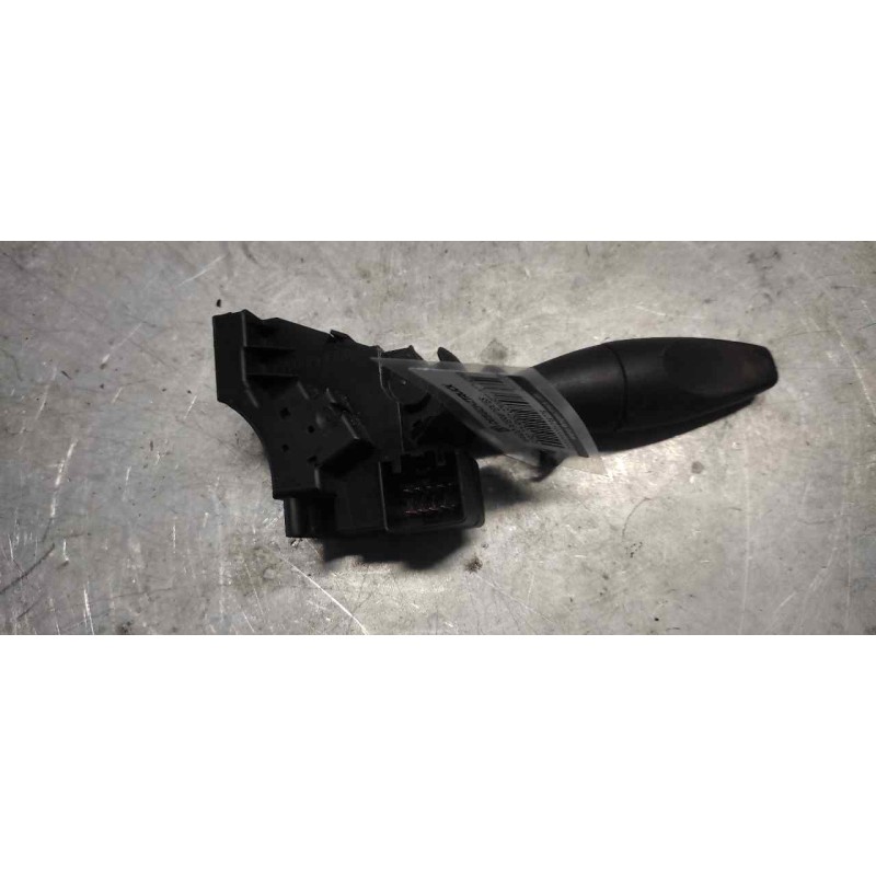 Recambio de mando intermitentes para ford tourneo connect (tc7) kombi corta referencia OEM IAM 211113335  