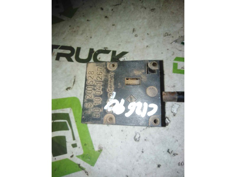 Recambio de mando limpia para renault s 140/150/160.08/09/170.14 referencia OEM IAM 5010041267  