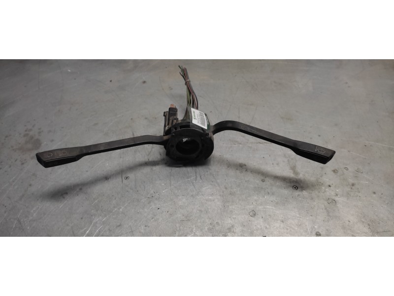 Recambio de mando multifuncion para volkswagen caravelle referencia OEM IAM 251953503  