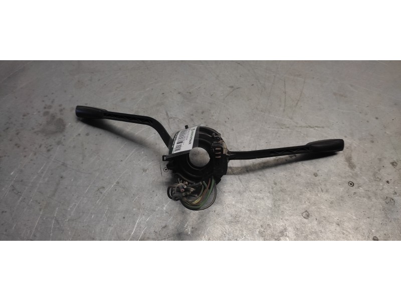 Recambio de mando multifuncion para volkswagen caravelle referencia OEM IAM 251953503  