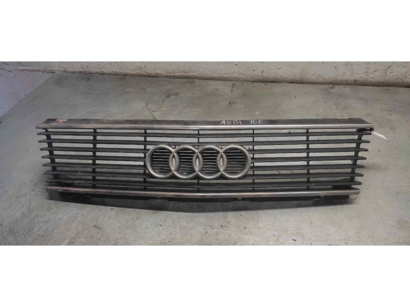 Recambio de rejilla delantera para audi 100 (431/433/435) 2.0 referencia OEM IAM 443853655C  