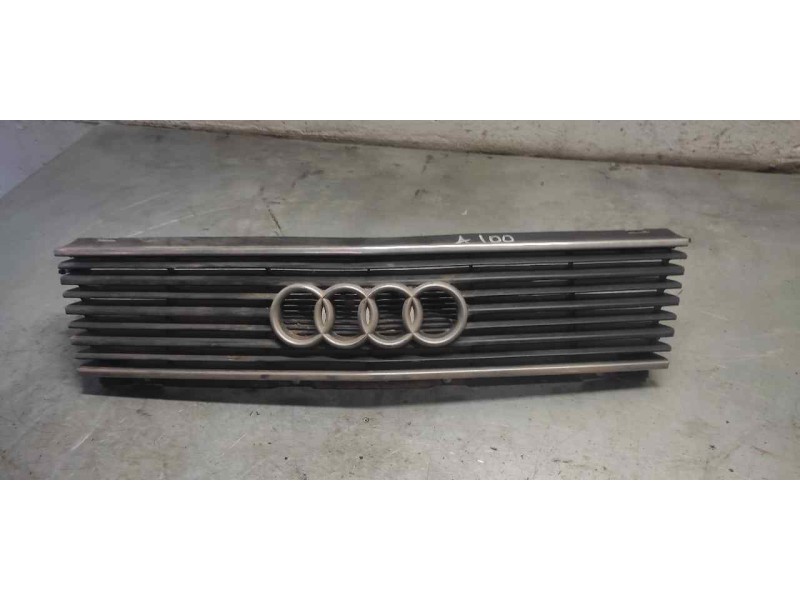 Recambio de rejilla delantera para audi 100 (431/433/435) 2.0 referencia OEM IAM 443853655A  
