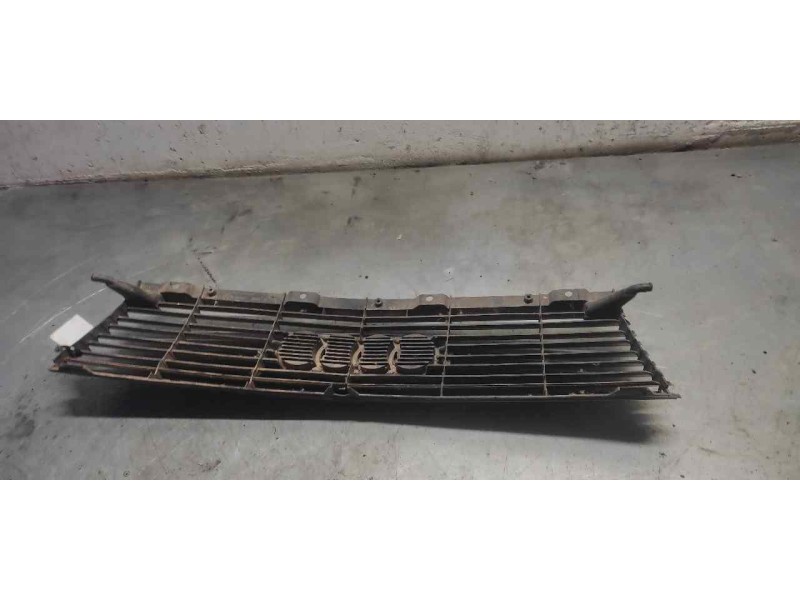 Recambio de rejilla delantera para audi 100 (431/433/435) 2.0 referencia OEM IAM 443853655A  