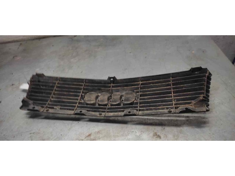 Recambio de rejilla delantera para audi 100 berlina (443) 1.9 referencia OEM IAM 443853055A  