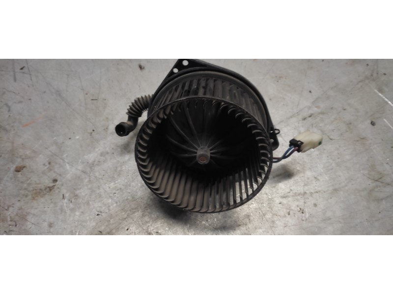 Recambio de ventilador calefaccion para nissan serena (c23m) 2.0 slx diesel referencia OEM IAM   