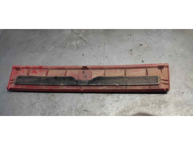 Recambio de rejilla delantera central para seat ibiza crono referencia OEM IAM  ROJO 