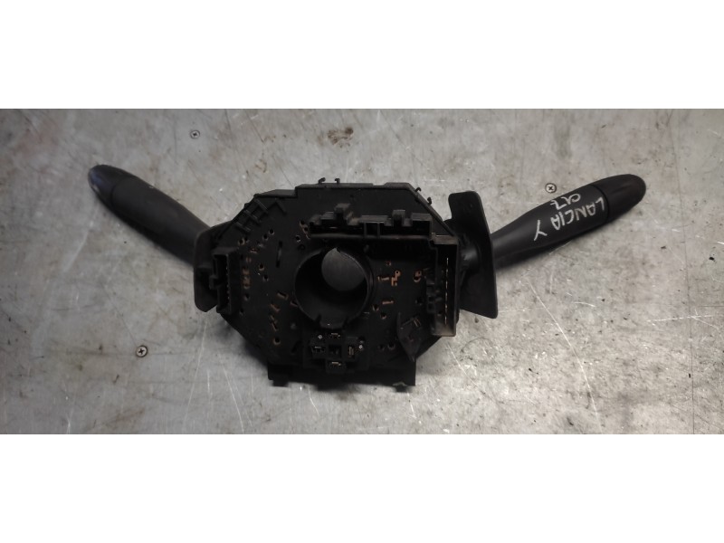 Recambio de mando multifuncion para lancia lancia y 1.2 16v ls referencia OEM IAM   