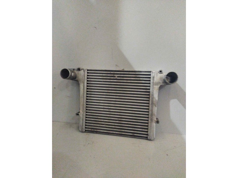 Recambio de intercooler para nissan trucks atleon tk10.95 referencia OEM IAM 130050051F  