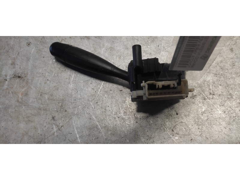 Recambio de mando intermitentes para toyota yaris verso (ncp2/nlp2) 1.3 linea luna referencia OEM IAM 173648  