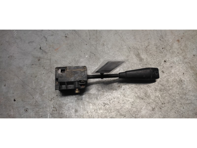 Recambio de mando limpia para peugeot 505 berlina 1.8 referencia OEM IAM   6 PINS