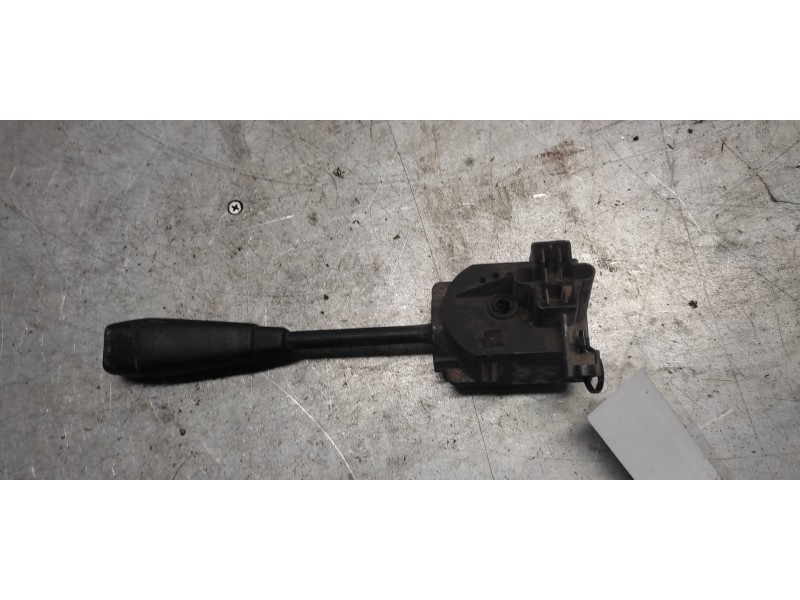 Recambio de mando limpia para peugeot 505 berlina 1.8 referencia OEM IAM   6 PINS