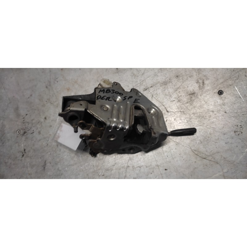 Recambio de cerradura puerta delantera derecha para mercedes clase e (w123) berlina+coupe d 200 referencia OEM IAM   