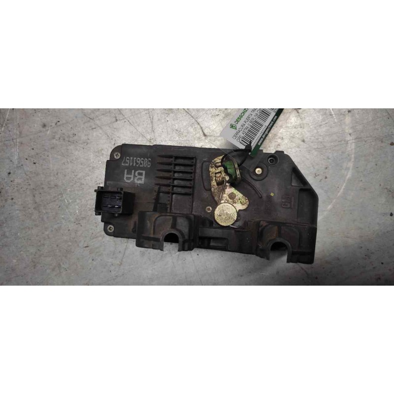 Recambio de cerradura puerta trasera izquierda para opel astra g berlina comfort referencia OEM IAM 90561157 3 PINS 