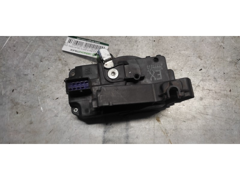 Recambio de cerradura puerta delantera izquierda para opel astra g berlina comfort referencia OEM IAM 24444015 8 PINS 