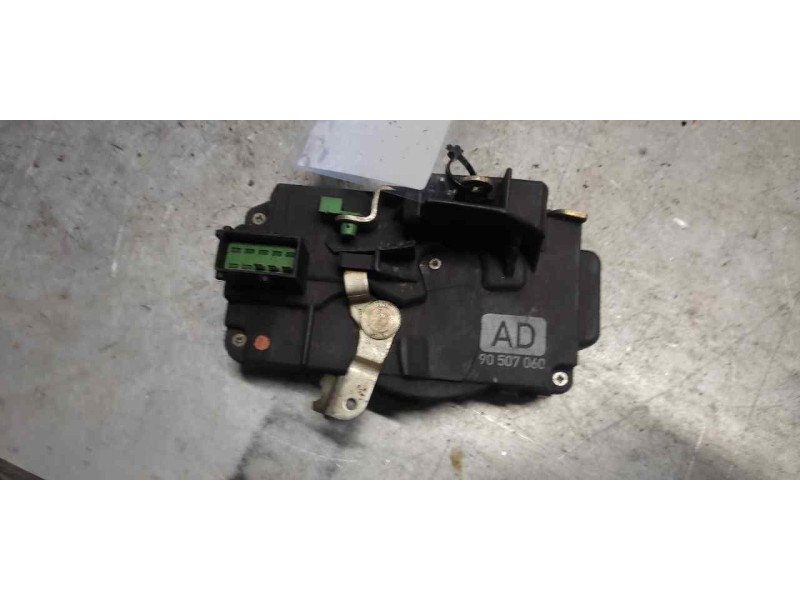 Recambio de cerradura puerta delantera derecha para opel vectra b berlina cd referencia OEM IAM 90507060 3 PINS 