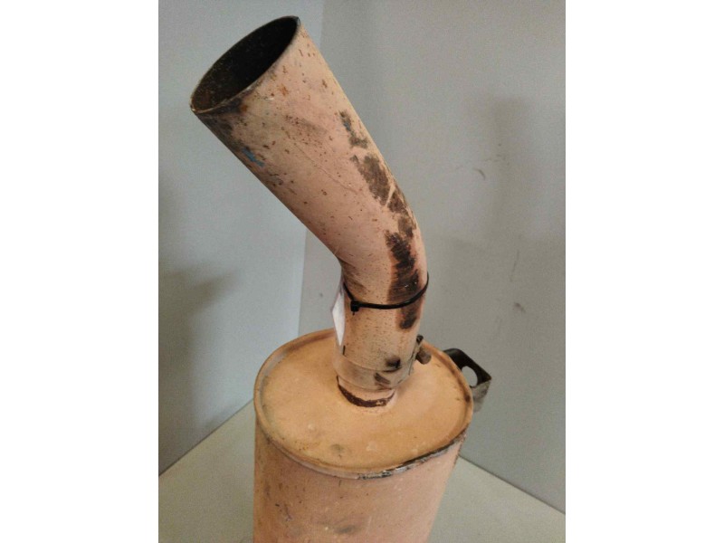 Recambio de silenciador trasero para nissan trucks atleon 140 referencia OEM IAM 20100D6301  