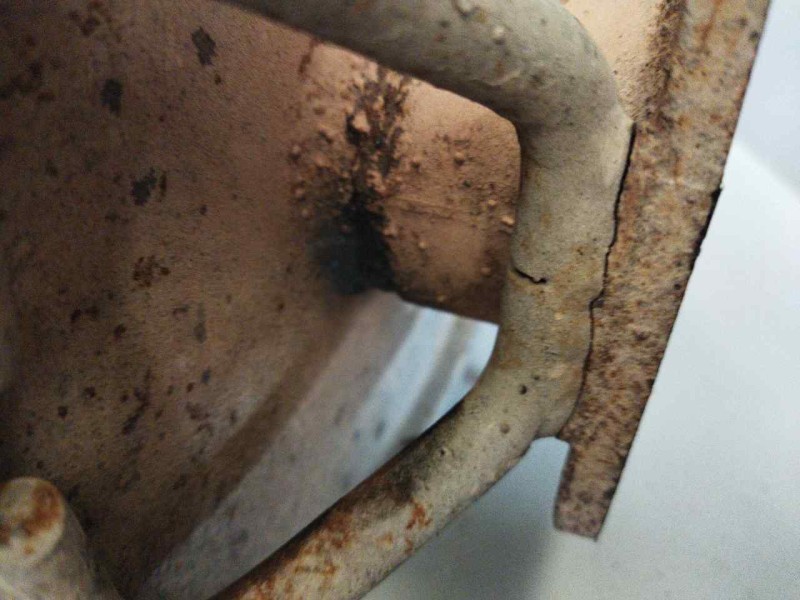 Recambio de silenciador trasero para nissan trucks atleon 140 referencia OEM IAM 20100D6301  