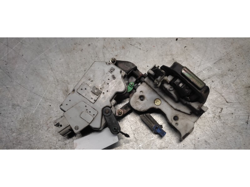 Recambio de cerradura puerta trasera derecha para nissan almera (n16/e) acenta referencia OEM IAM  6PINS 