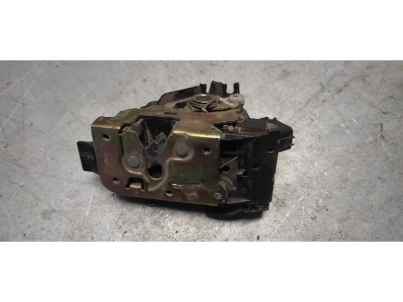 Recambio de cerradura puerta delantera izquierda para ford focus berlina (cak) ghia referencia OEM IAM  8PINS 