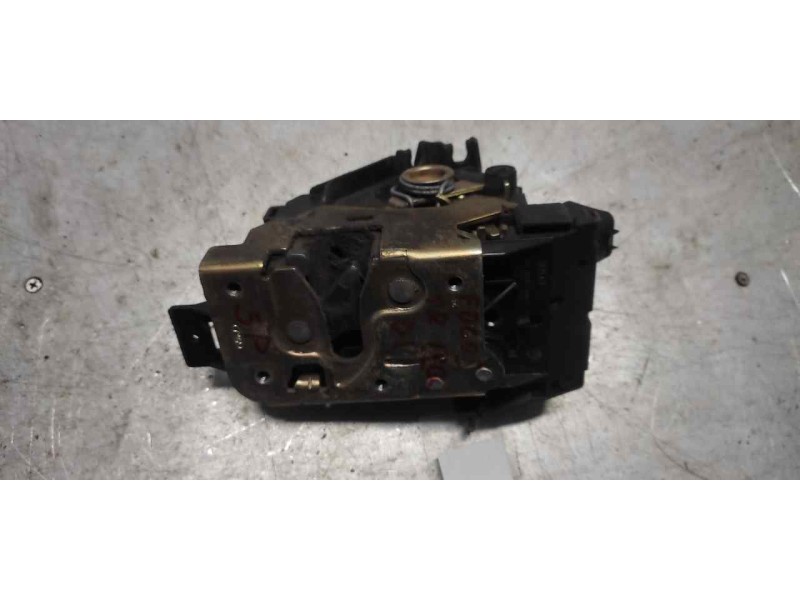 Recambio de cerradura puerta trasera izquierda para ford focus berlina (cak) ghia referencia OEM IAM  3PINS 