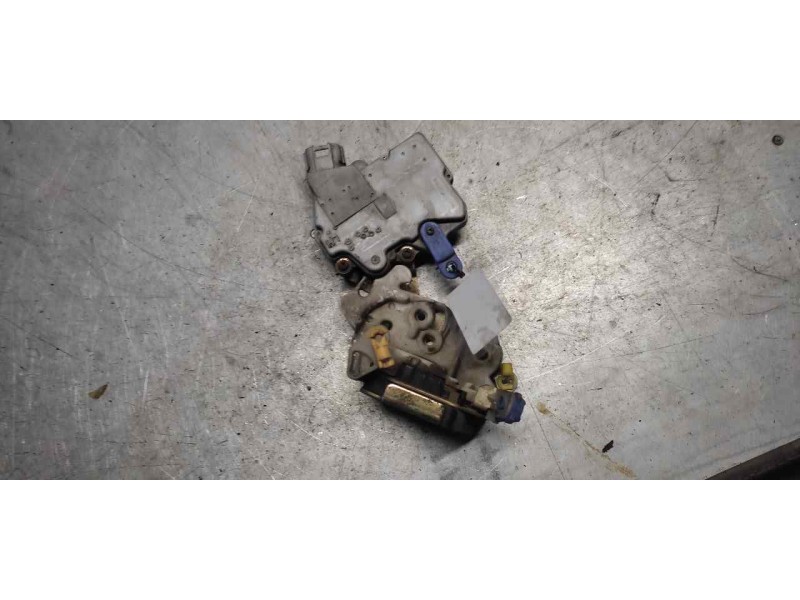 Recambio de cerradura puerta delantera izquierda para nissan terrano/terrano.ii (r20) comfort referencia OEM IAM  6PINS 