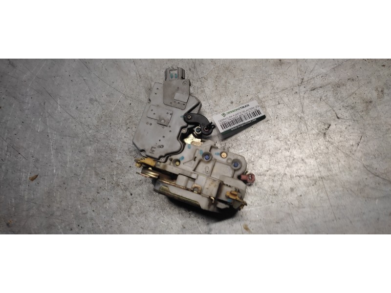 Recambio de cerradura puerta delantera izquierda para nissan primera berlina (p11) gx referencia OEM IAM  6PINS 