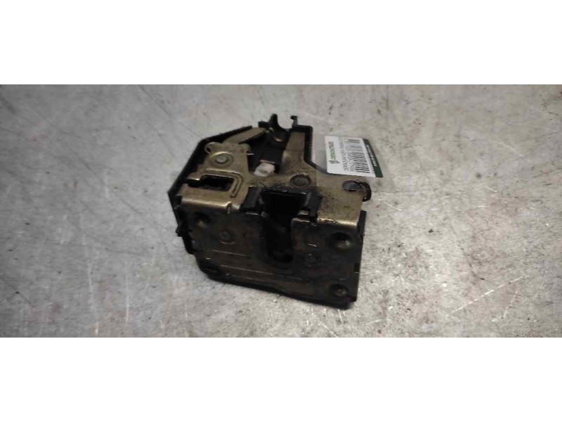 Recambio de cerradura puerta trasera izquierda para renault megane i scenic (ja0) 1.9 d kaleido referencia OEM IAM   