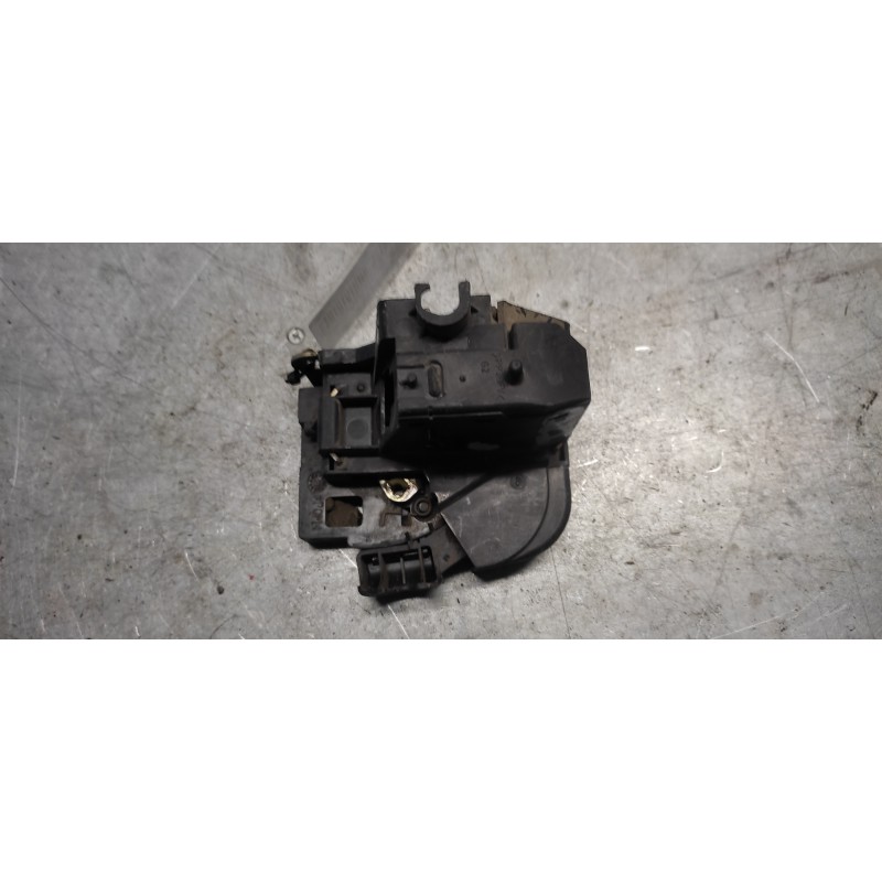 Recambio de cerradura puerta delantera izquierda para renault megane i scenic (ja0) 1.9 d kaleido referencia OEM IAM   