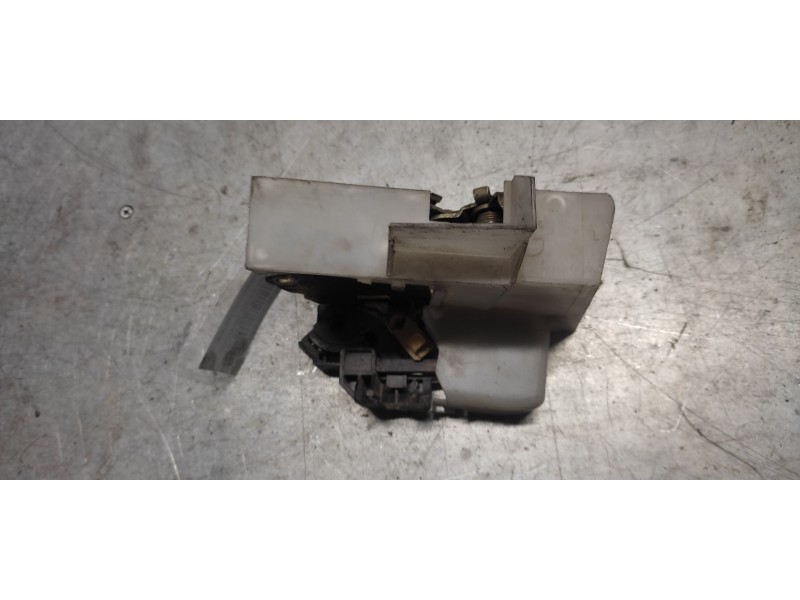 Recambio de cerradura puerta delantera izquierda para renault megane i berlina hatchback (ba0) 1.6e europa referencia OEM IAM   