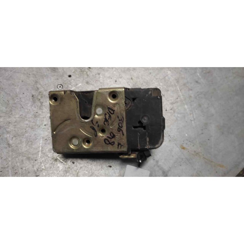 Recambio de cerradura puerta delantera derecha para peugeot 306 berlina 3/4/5 puertas (s2) boulebard referencia OEM IAM   