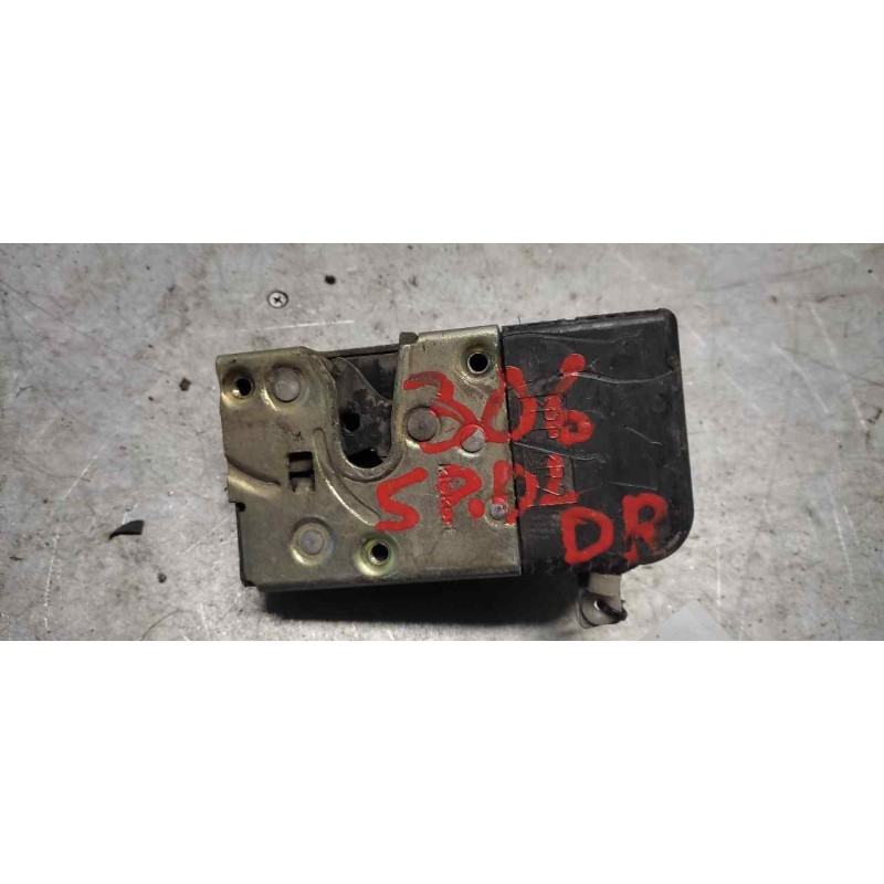 Recambio de cerradura puerta delantera derecha para peugeot 306 berlina 3/4/5 puertas (s2) boulebard referencia OEM IAM   