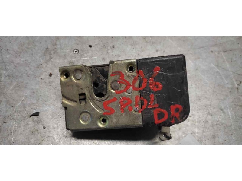 Recambio de cerradura puerta delantera derecha para peugeot 306 berlina 3/4/5 puertas (s2) boulebard referencia OEM IAM   