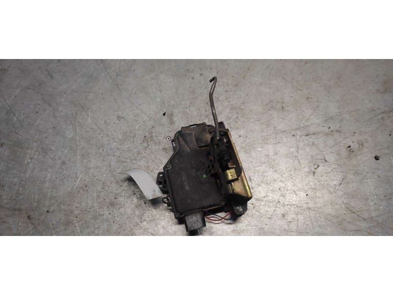 Recambio de cerradura puerta delantera izquierda para audi a6 avant (4b5) 1.9 tdi referencia OEM IAM 4B1837015B  