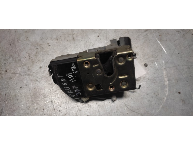 Recambio de cerradura puerta delantera izquierda para peugeot 307 (s1) xr referencia OEM IAM  6 PINS 