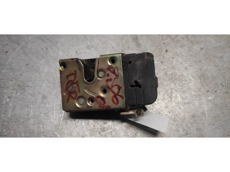 Recambio de cerradura puerta delantera derecha para peugeot 206 berlina xs referencia OEM IAM  6 PINS 