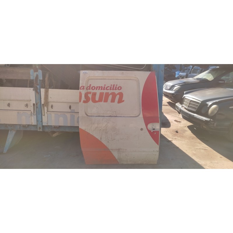 Recambio de puerta lateral corredera derecha para nissan vanette cargo 2.3 diesel referencia OEM IAM   