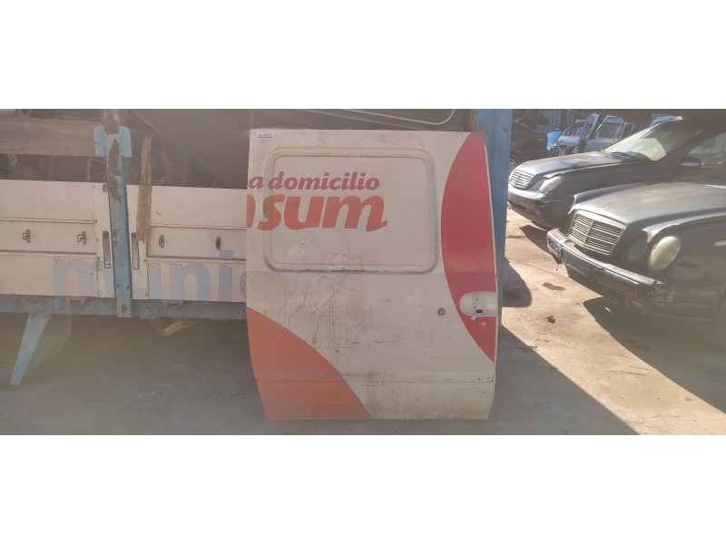 Recambio de puerta lateral corredera derecha para nissan vanette cargo 2.3 diesel referencia OEM IAM   