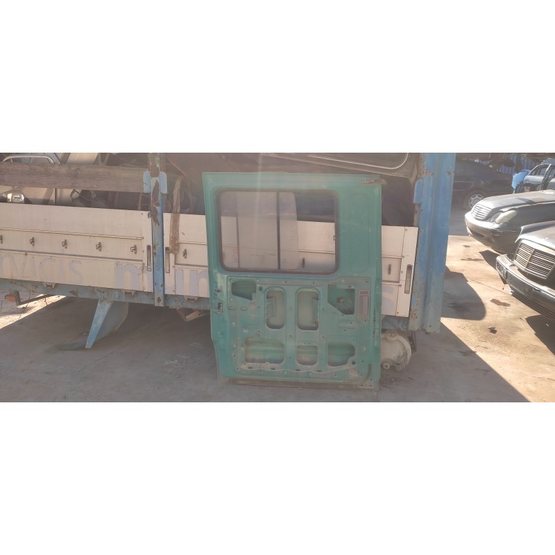 Recambio de puerta lateral corredera izquierda para nissan serena (c23m) 1.6 cat referencia OEM IAM   