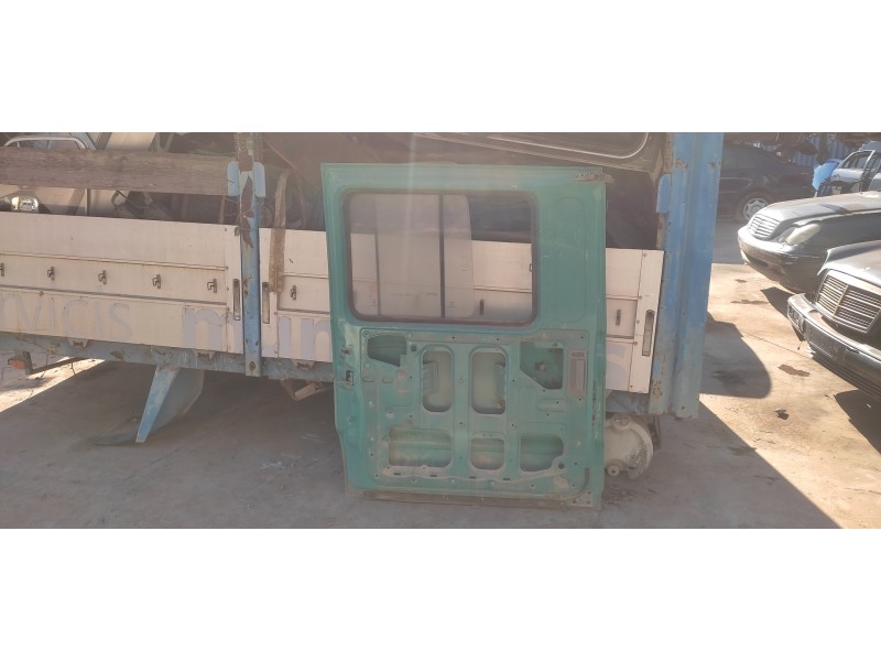 Recambio de puerta lateral corredera izquierda para nissan serena (c23m) 1.6 cat referencia OEM IAM   