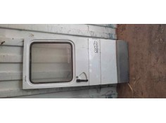 Recambio de porton trasero derecho para renault trafic 1.4 referencia OEM IAM   