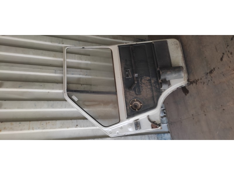 Recambio de puerta delantera derecha para renault trafic 1.6 referencia OEM IAM   