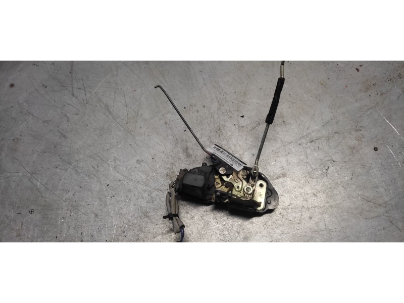 Recambio de cerradura puerta delantera derecha para kia carens 1.8 ls monovolumen referencia OEM IAM  2 PINS 